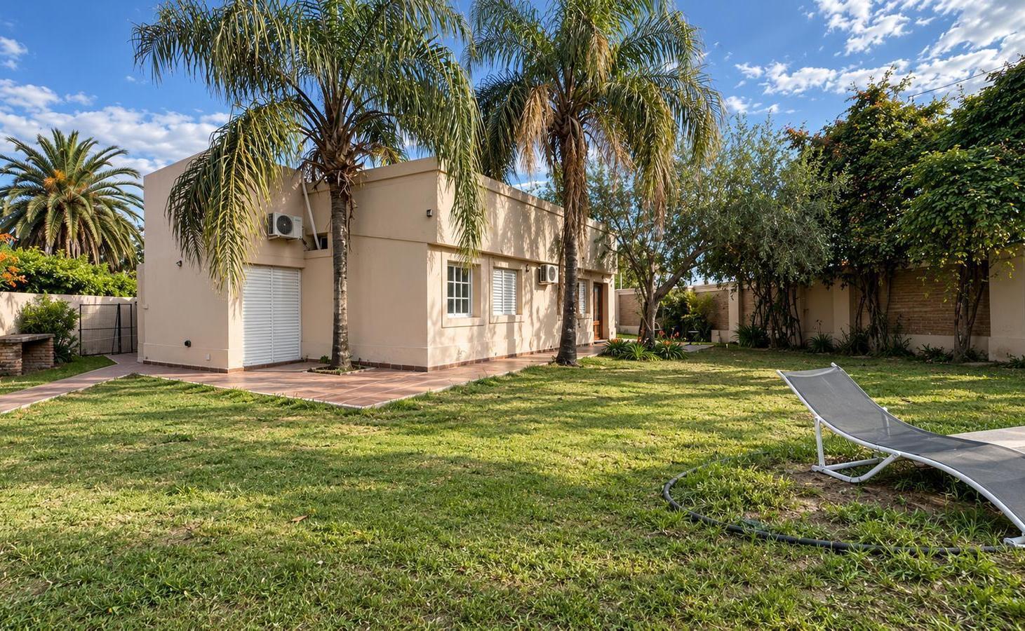 Foto de VENTA CASA CATEGORIA BARRIO SAN CARLOS- LA BANDA, imagen 1