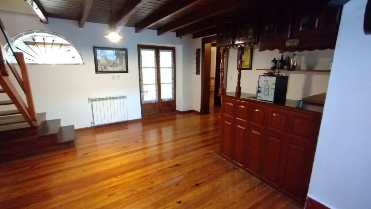 Foto de EN VENTA ENCANTADORA CASA CON GRAN PARQUE - IDEAL EMPRENDIMIENTO, imagen 3