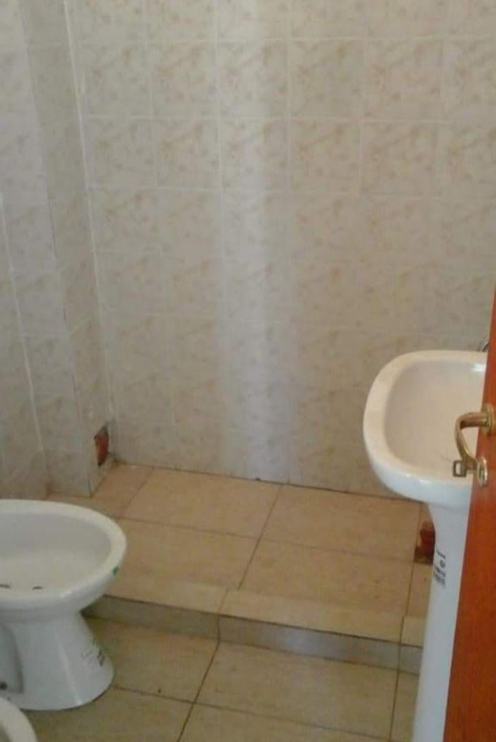 Foto de ALQUILER: José C. Paz.- depto 3 ambientes con esapcio para autps, imagen 3