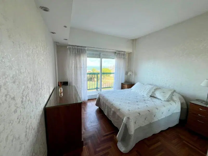 Departamento en Venta en La Perla 5