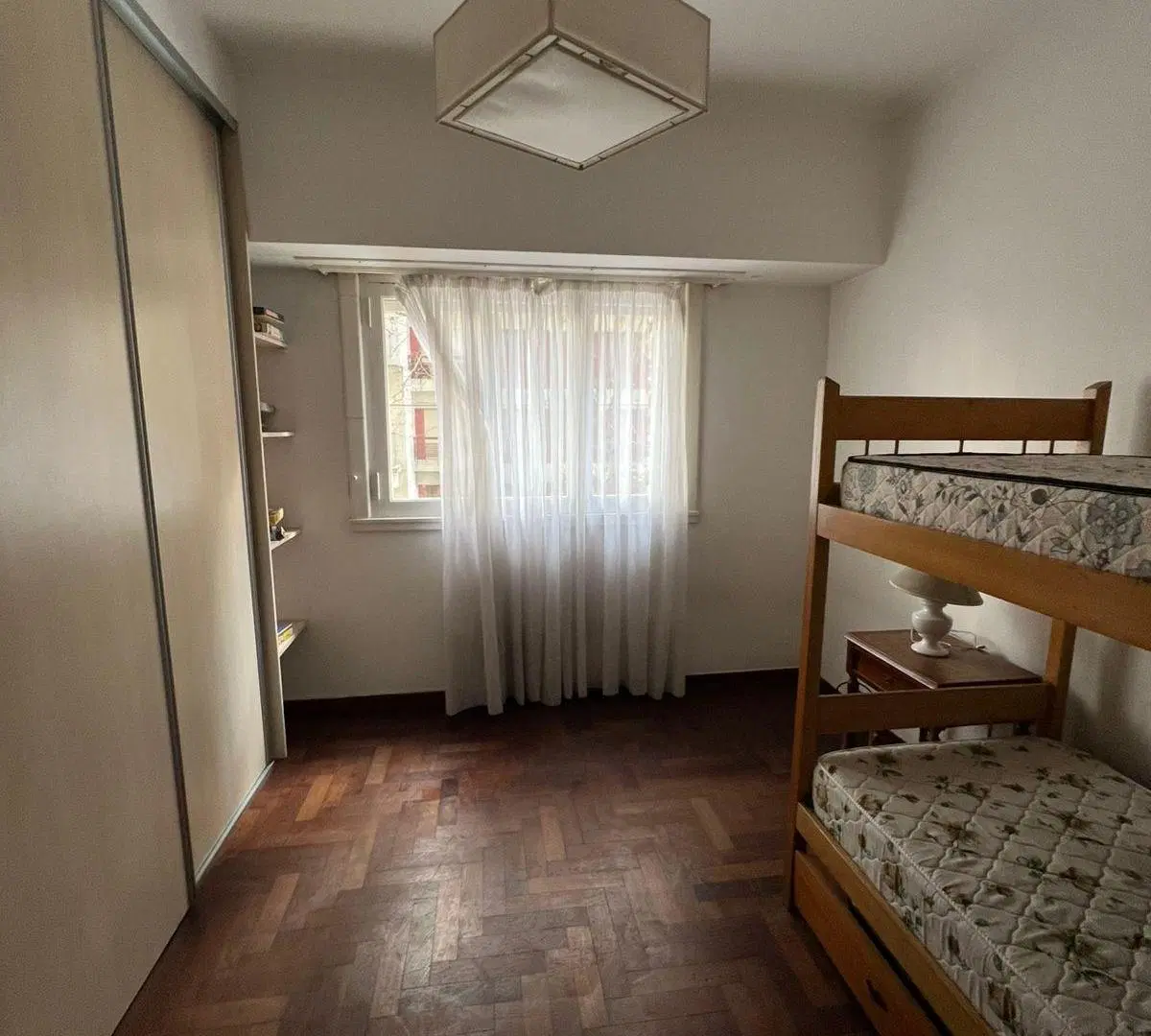 Departamento en Alquiler en La Perla 5