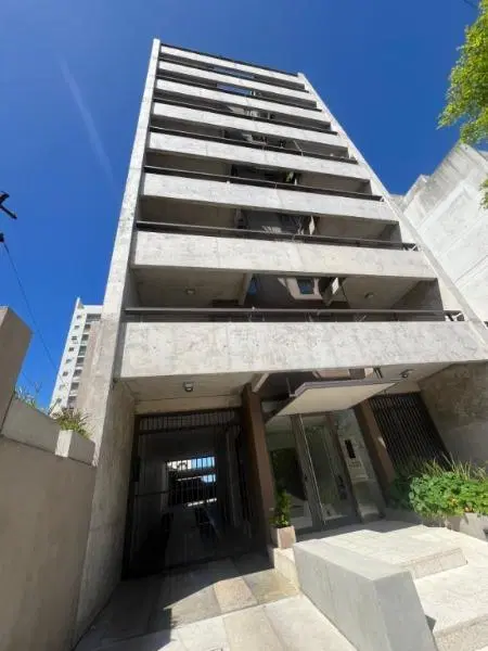 Departamento en Venta en Leandro N. Alem 1
