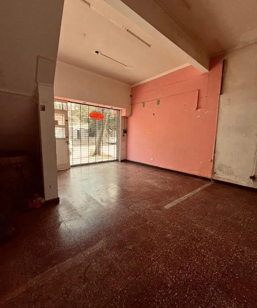 Alquiler LOCAL COMERCIAL con vidriera a la calle Frente al HPC Mar del Plata 4