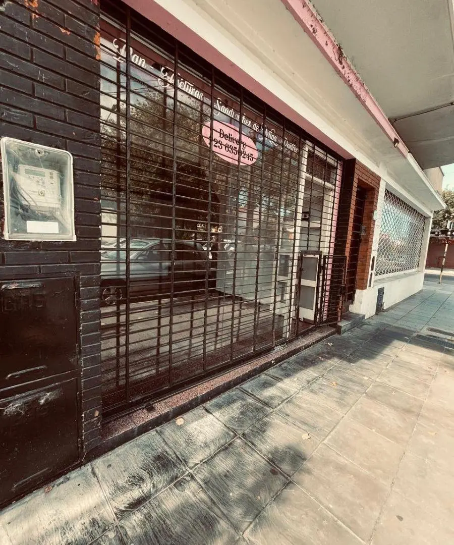 Alquiler LOCAL COMERCIAL con vidriera a la calle Frente al HPC Mar del Plata 3