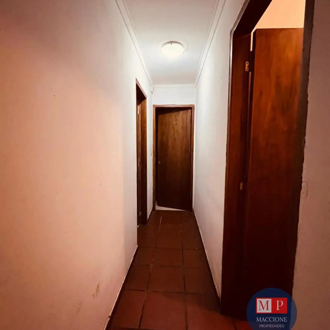 Venta Casa de 4 ambientes al frente. Muy buen lote para ampliación! 3