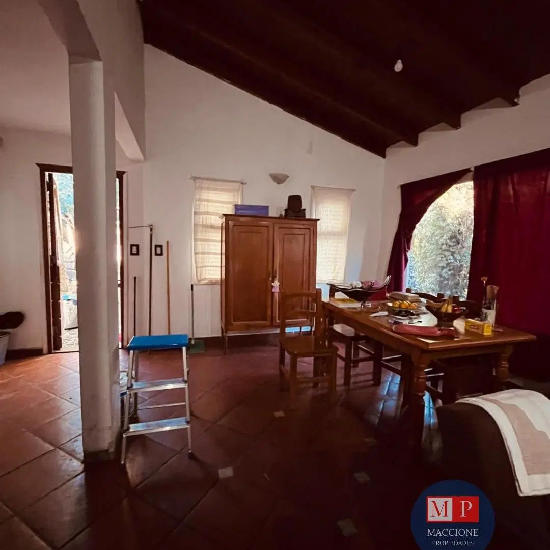 Venta Casa de 4 ambientes al frente. Muy buen lote para ampliación! 1