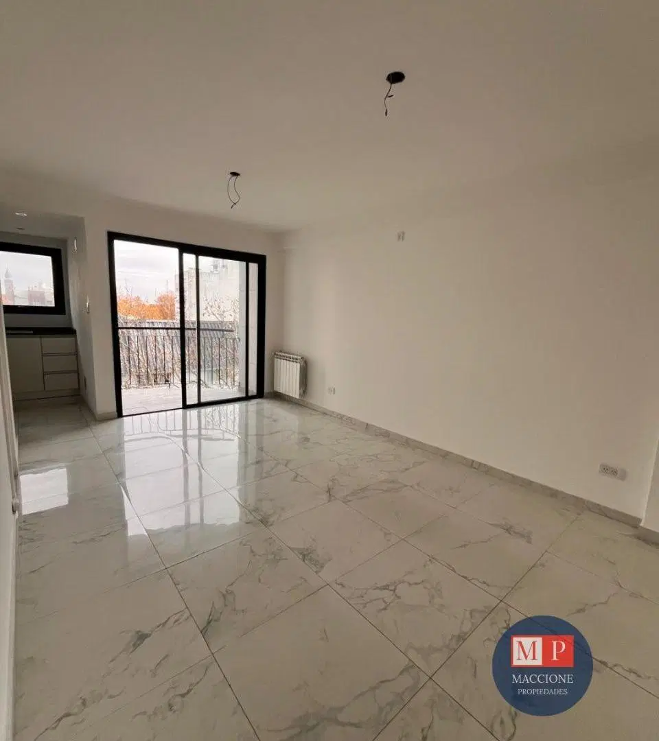 ALQUILER DEPARTAMENTO 2 AMBIENTE CON BALCON SALIENTE EXTERNO A LA CALLE - LUMINOSO! 12 o 24 MESES. 2