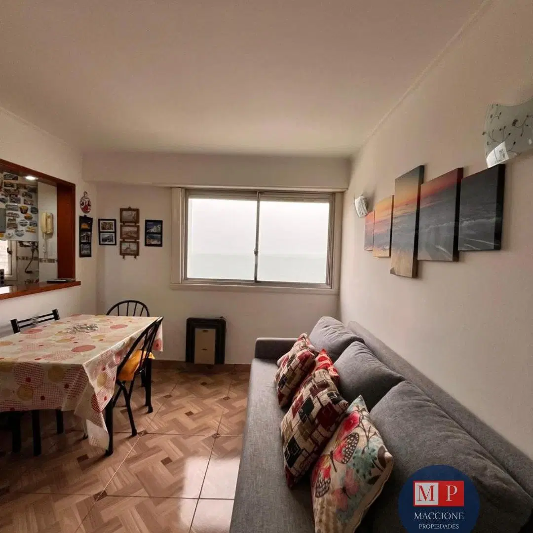 VENTA DEPARTAMENTO 2 AMBIENTES CON VISTA AL MAR, FRENTE A LA PLAYA!! 1