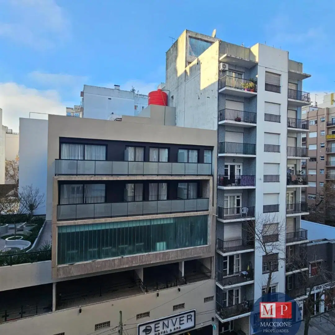 ️Departamento monoambiente al frente. LUMINOSO! 5