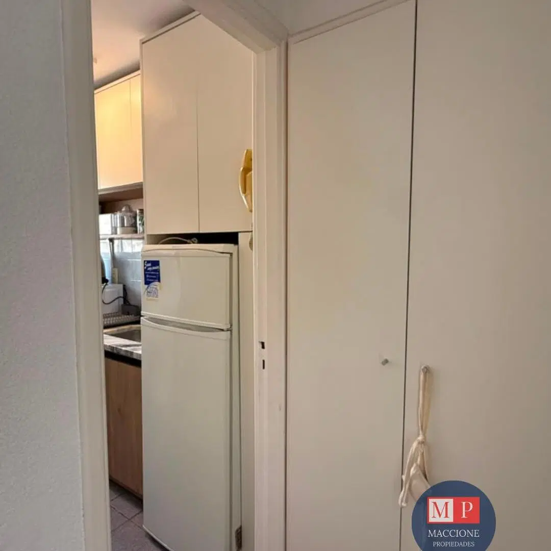 Venta departamento monoambiente al frente con balcón! 2