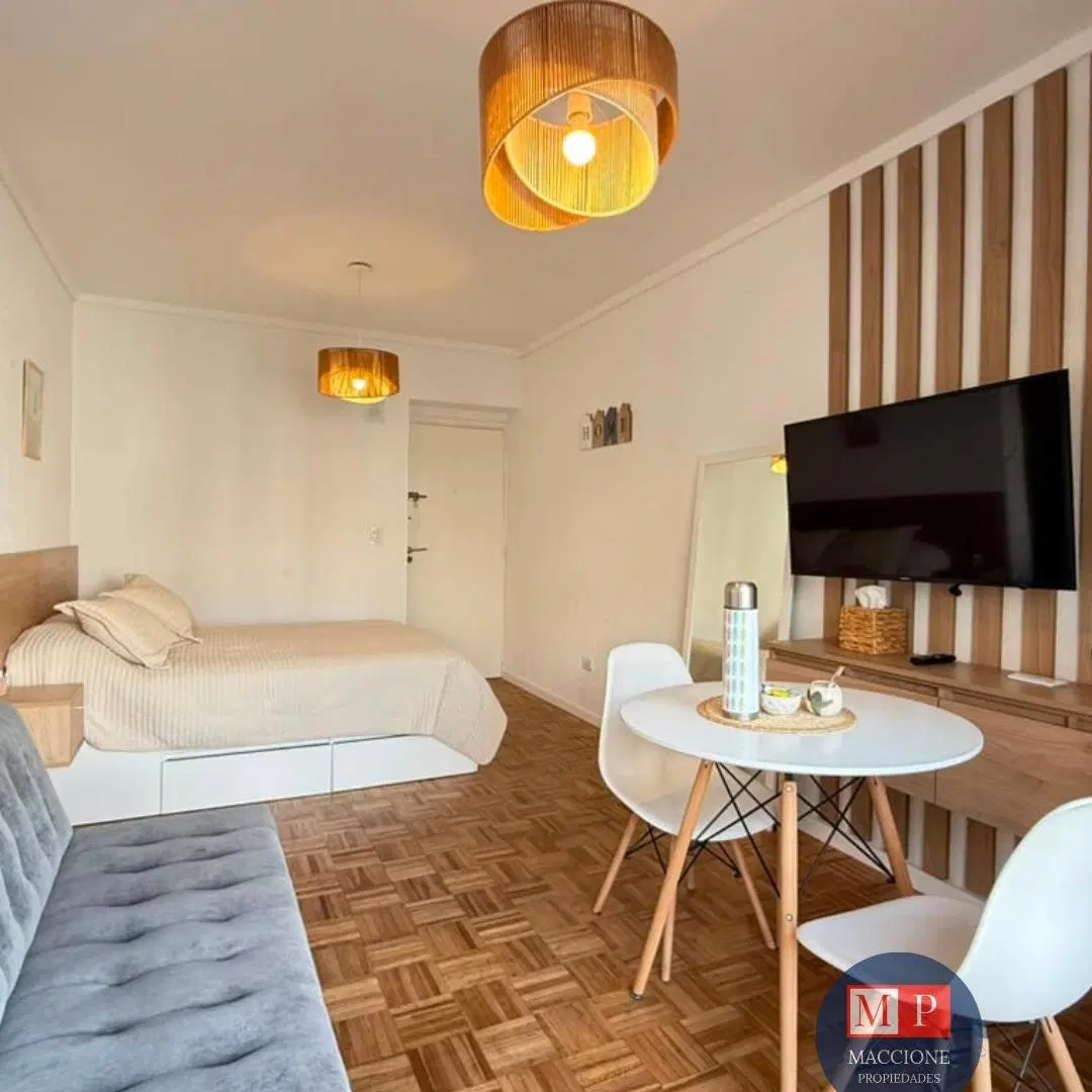 Venta departamento monoambiente al frente con balcón! 4