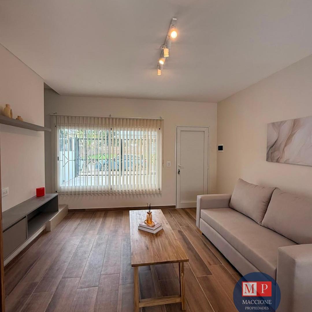 Foto de Venta PH 4 ambientes con garaje y patio propio, imagen 3