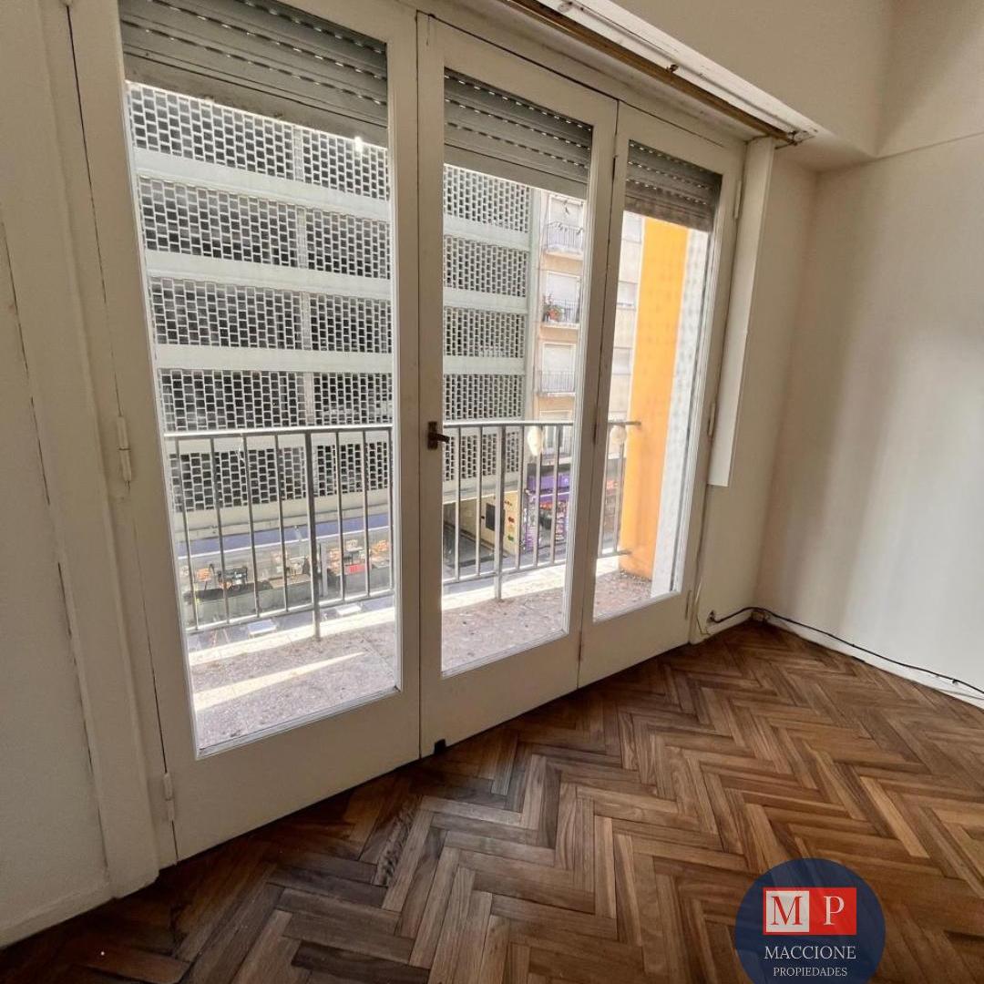 Foto de Departamento de 2 ambientes con balcón a la calle! LUMINOSO, imagen 5