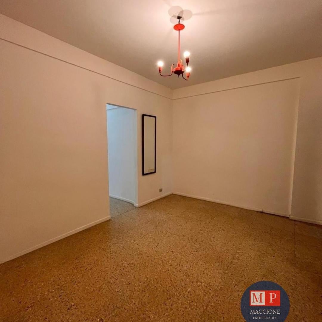 Foto de Departamento de 2 ambientes con balcón a la calle! LUMINOSO, imagen 3