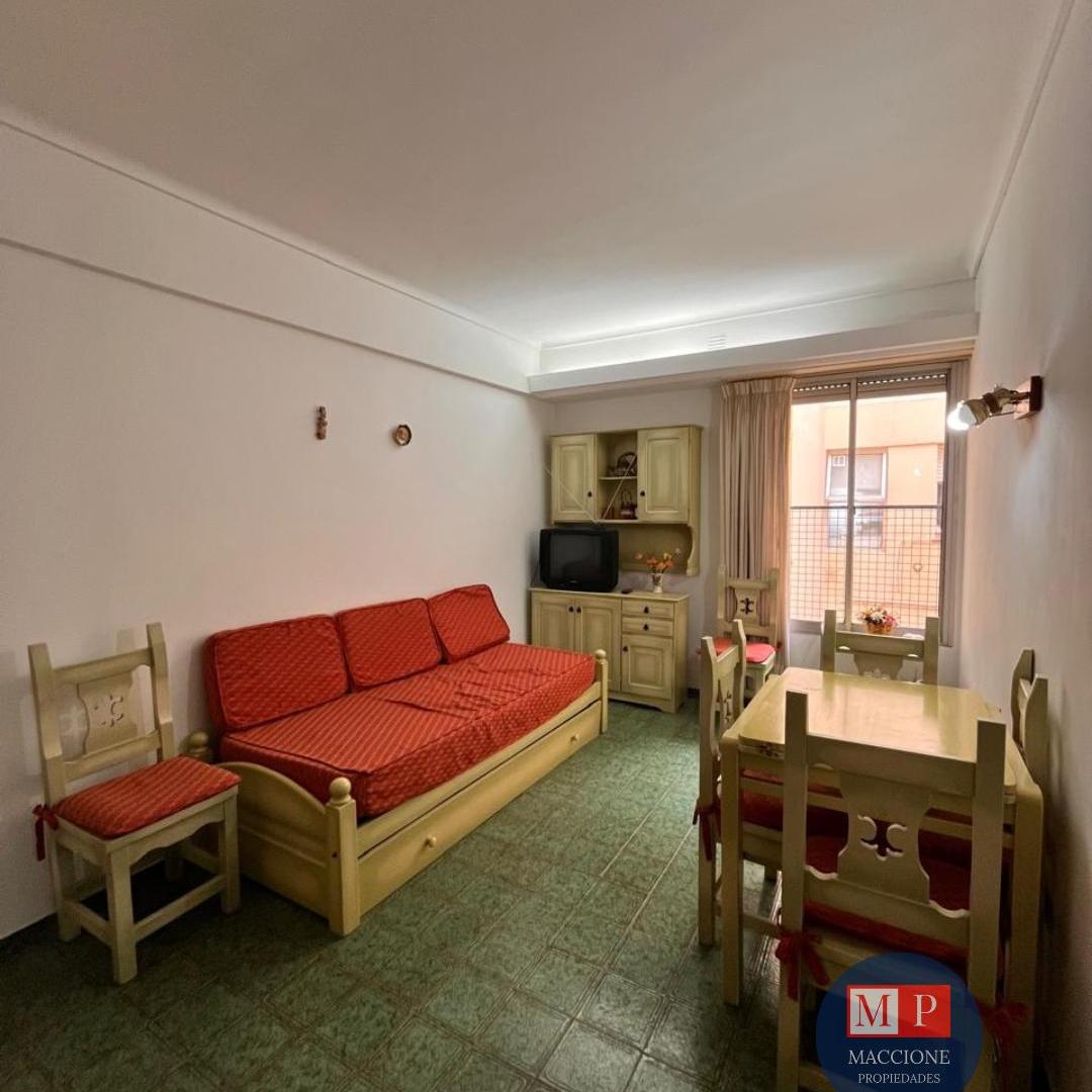 Foto de Departamento de 2 ambientes interno! LUMINOSO, imagen 3