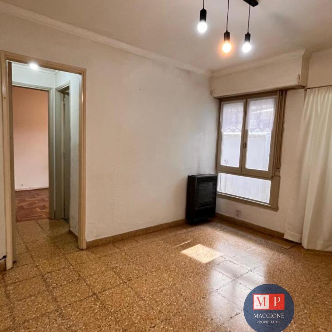 Foto de Alquiler Departamento 2 ambientes muy luminoso! Con patio y lavadero, imagen 1
