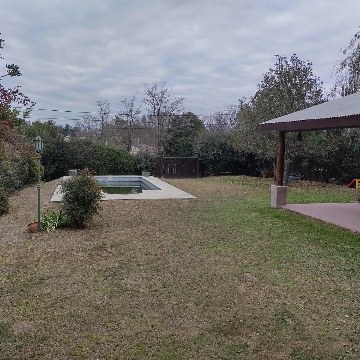 Vendo Casa San Antonio de Arredondo - Gran Terreno con Pileta 1