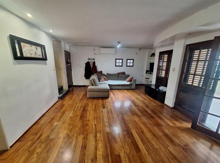 CASA EN VENTA EN BARRIO QUEBRADA DE LAS ROSAS 3