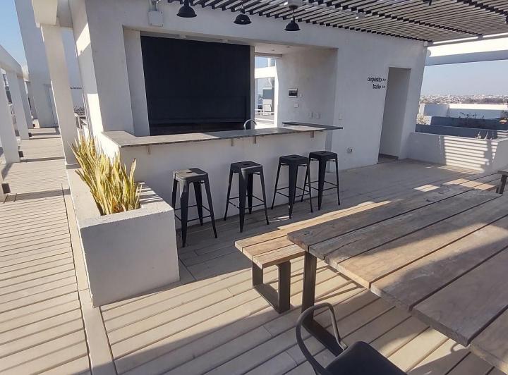 Departamento en alquiler zona Chateau 1 dormitorio con cochera 2