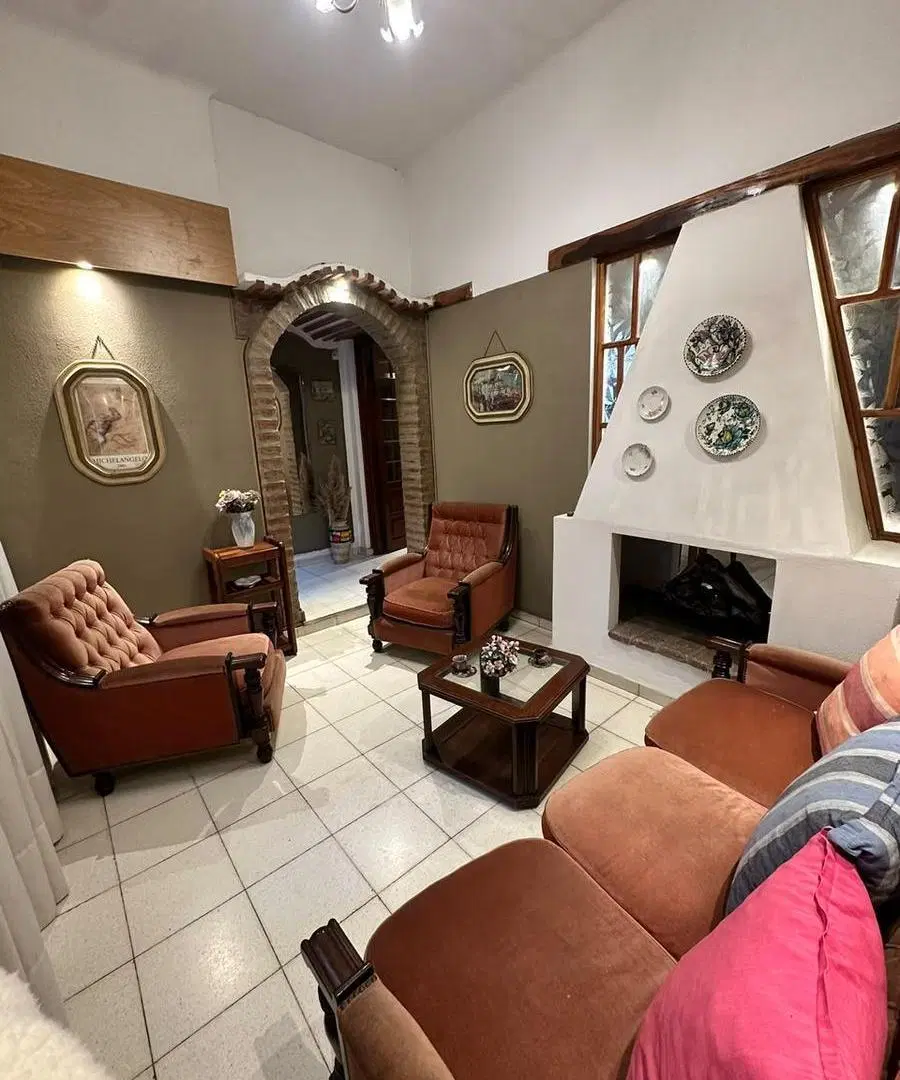 OPORTUNIDAD!! VENTA HERMOSA CASA EN ALTA CORDOBA 3