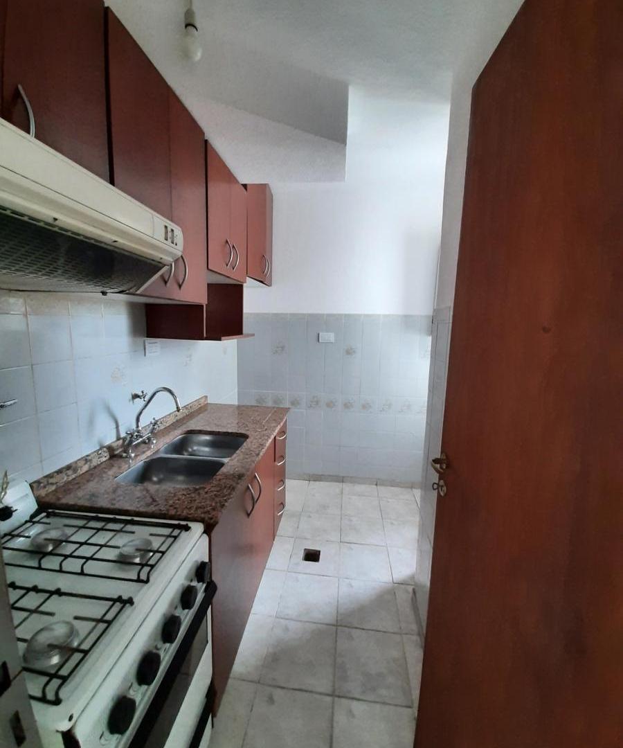 Foto de ALQUILER CENTRO DEPARTAMENTO 2 DORMITORIOS CON BALCÓN, imagen 2