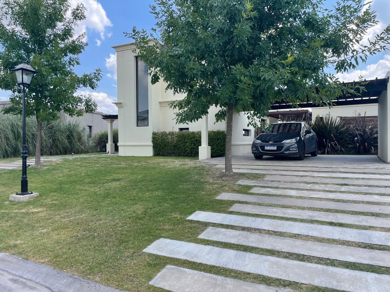 Casa Chalet en Venta en San Sebastian - AREA 9, San Sebastian, Escobar