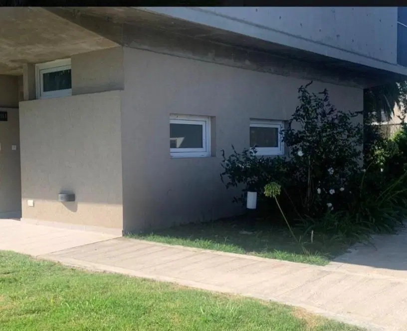 HERMOSO Departamento  2 AMBIENTES CON JARDIN   en Venta en BARRIO  La Nazarena, Pilar, G.B.A. Zona N 2