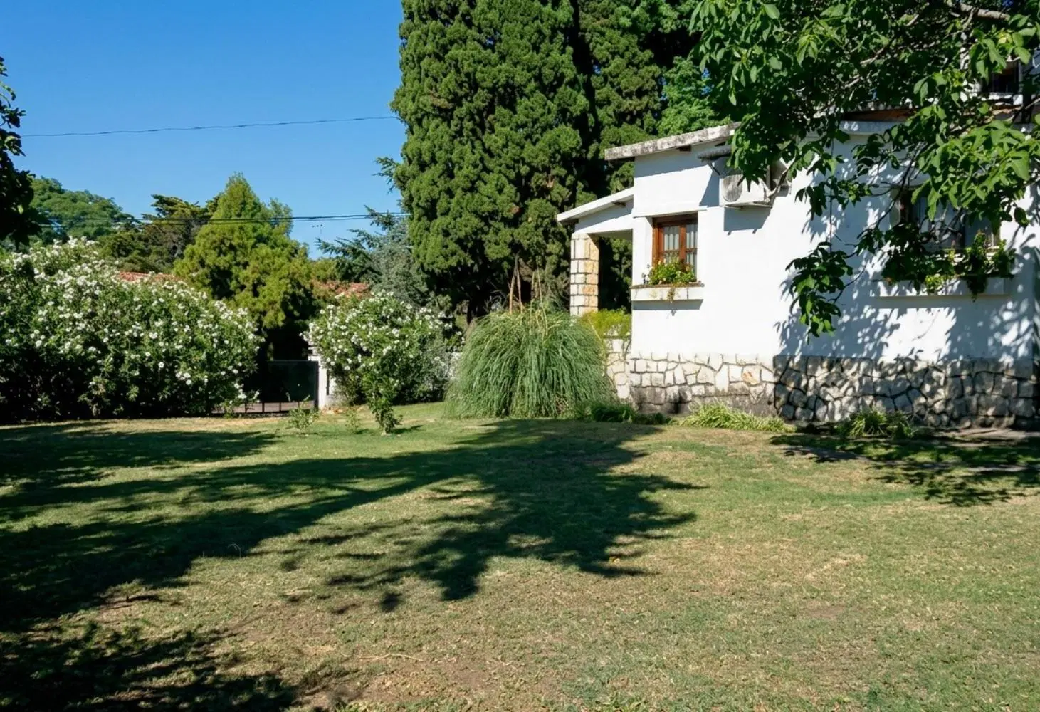 Hermoso Chalet 2 dormitorios Apto Crédito -Unquillo- 5