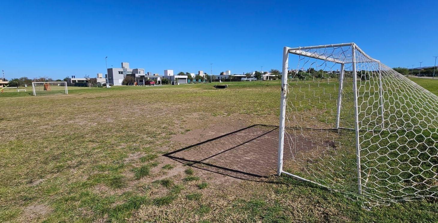Foto de TERRENO EN VENTA – LA CERCANÍA, MENDIOLAZA, CON ESCRITURA, imagen 1