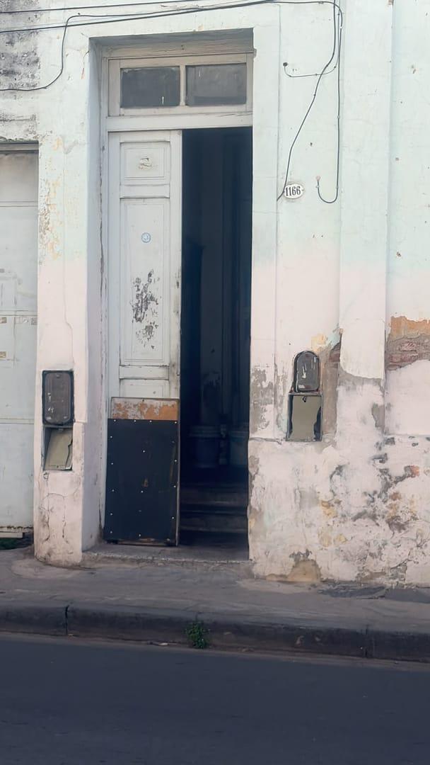 Foto de OPORTUNIDAD DE INVERSIÓN Y DESARROLLO EN BARRIO ALBERDI, imagen 2