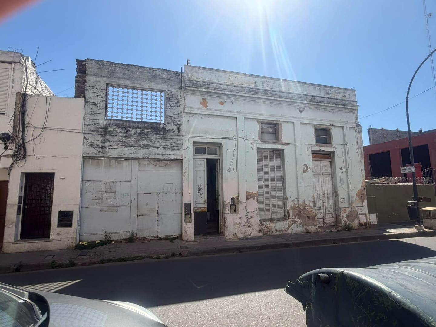 Foto de OPORTUNIDAD DE INVERSIÓN Y DESARROLLO EN BARRIO ALBERDI, imagen 1
