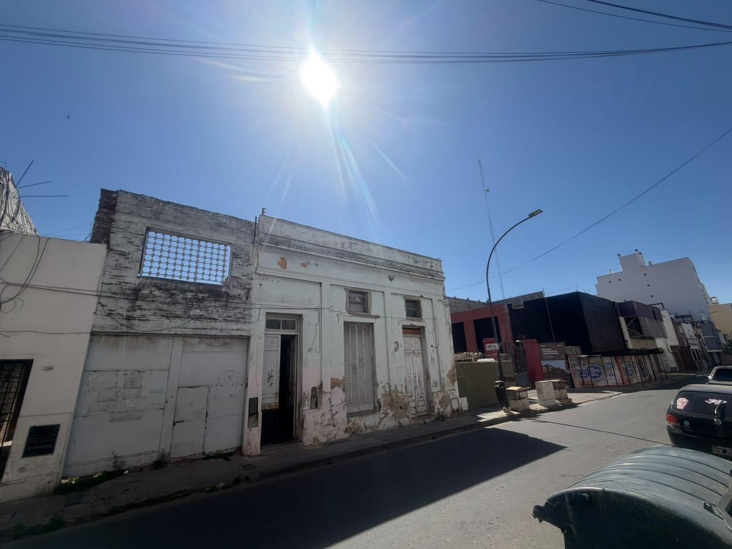 Foto de OPORTUNIDAD DE INVERSIÓN Y DESARROLLO EN BARRIO ALBERDI, imagen 3