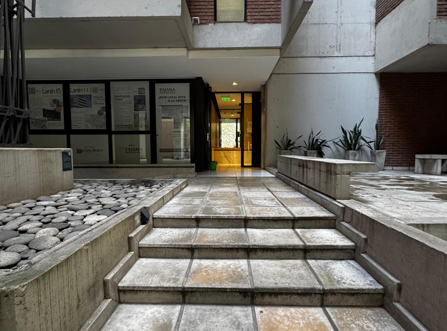 DEPARTAMENTO / OFICINA EN NUEVA CÓRDOBA A LA VENTA. EXCELENTE UBICACIÓN SOBRE AV. CHACABUCO