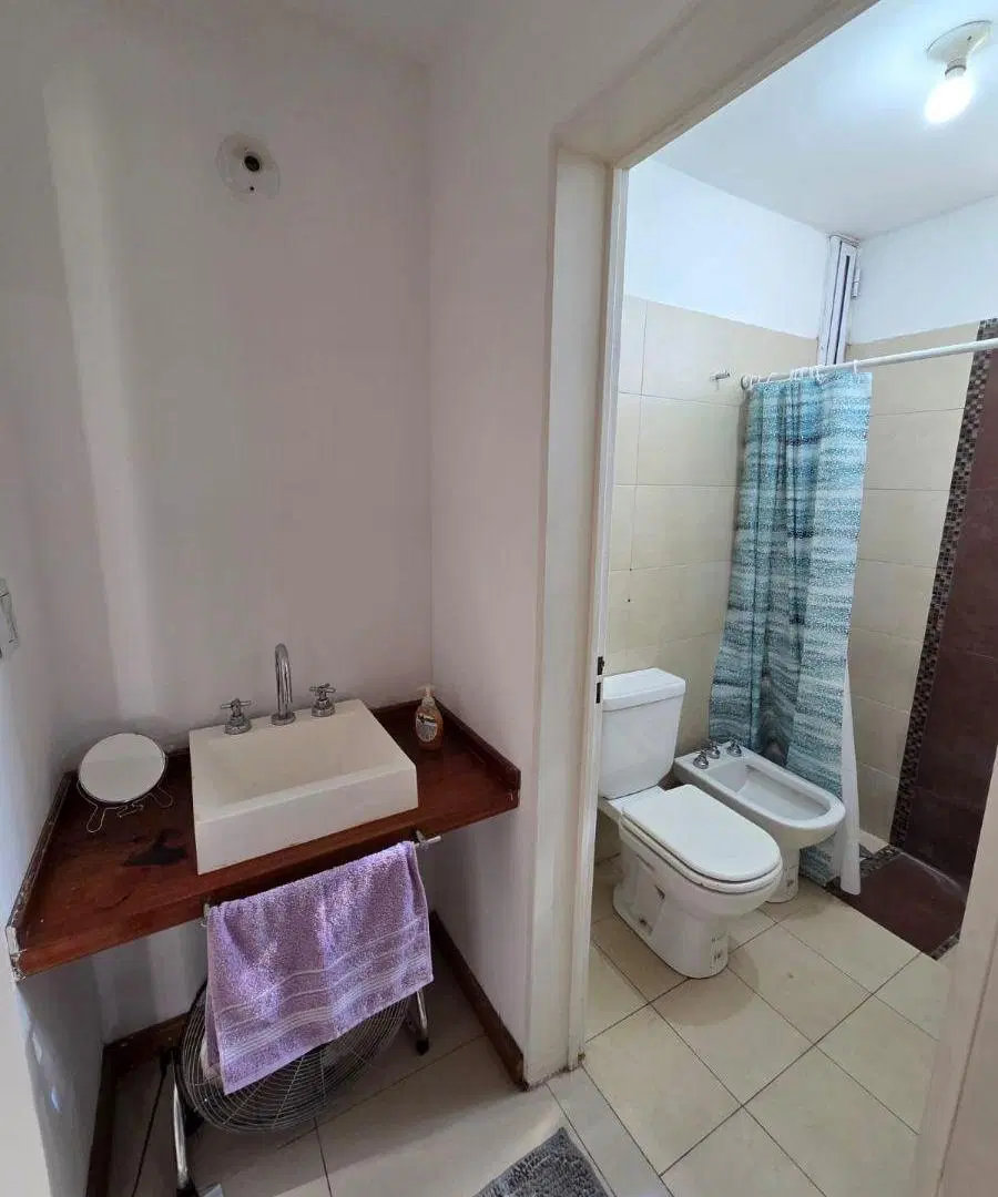 SE VENDE DEPARTAMENTO CON BALCON EN EL CENTRO 4