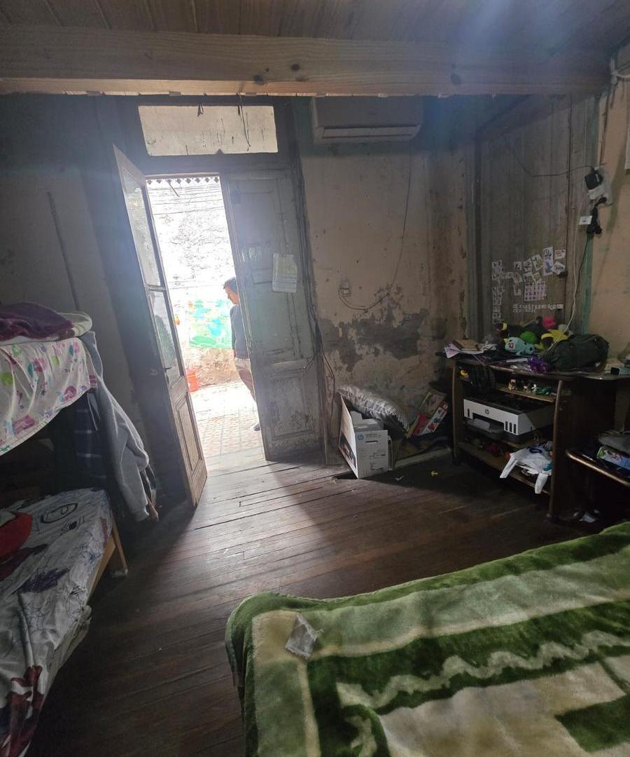 Foto de Casa con local, sobre lote propio 8,66 x 23 a refaccionar, imagen 5