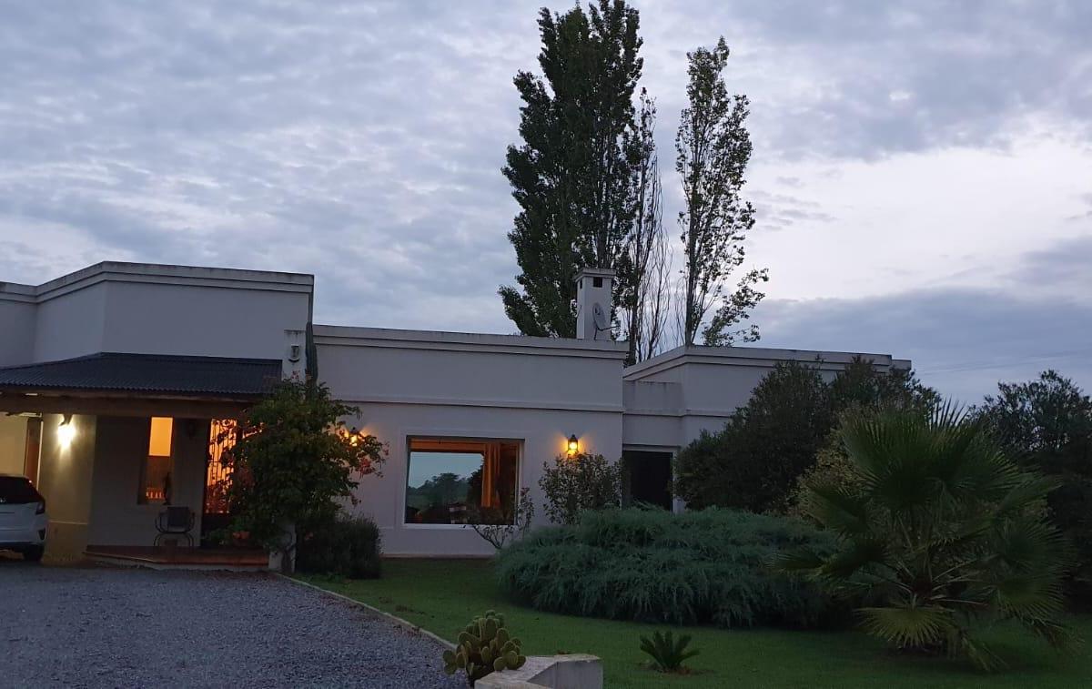 SANTA CATALINA - CLUB DE CAMPO- CASA IMPECABLE c/pileta