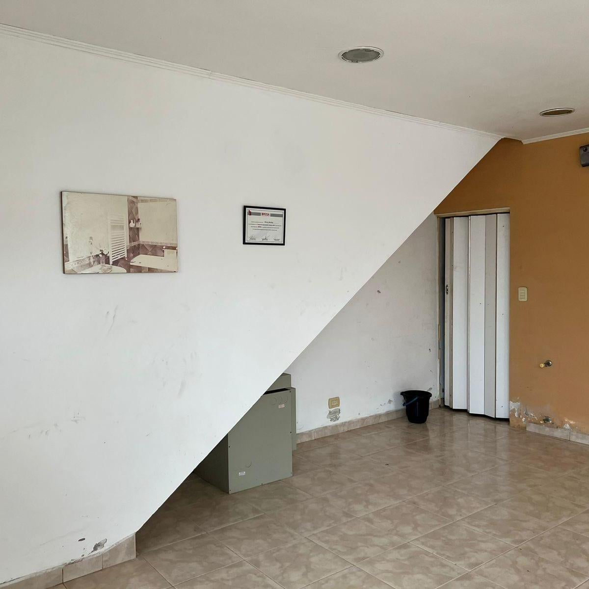 LOCAL COMERCIAL + VIVIENDA