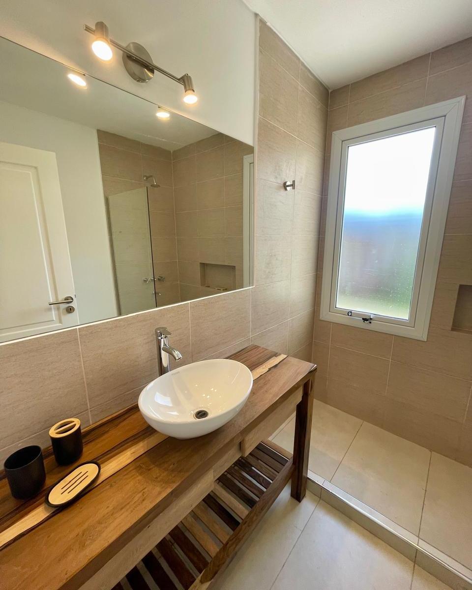Foto de ECUESTRE 261 - 4 suites c/ pileta climatizada, imagen 5