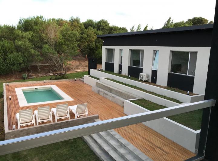 Residencial I - Diseño Único - Casa de Calidad C/ Pileta 3