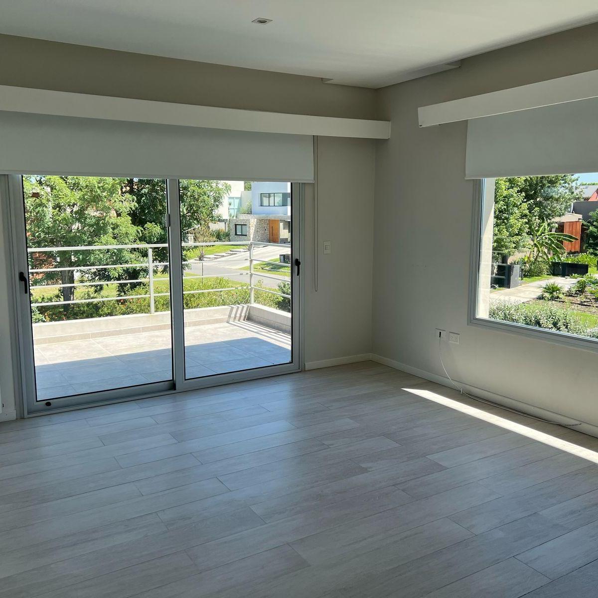 Greenville - Casa 5 Dorm - 3 en Suite - C/pileta Lotazo en Esquina 1