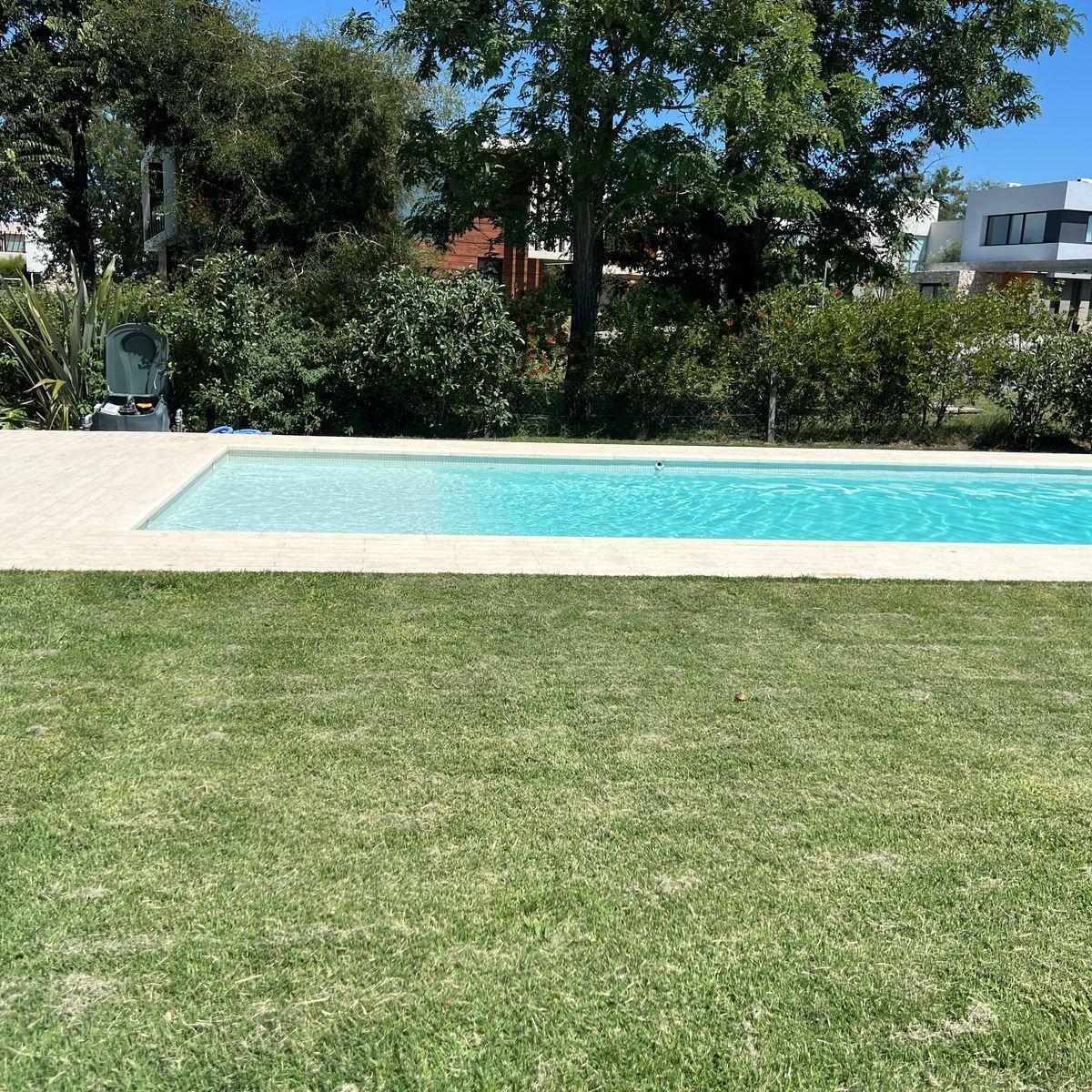Greenville - Casa 5 Dorm - 3 en Suite - C/pileta Lotazo en Esquina 3