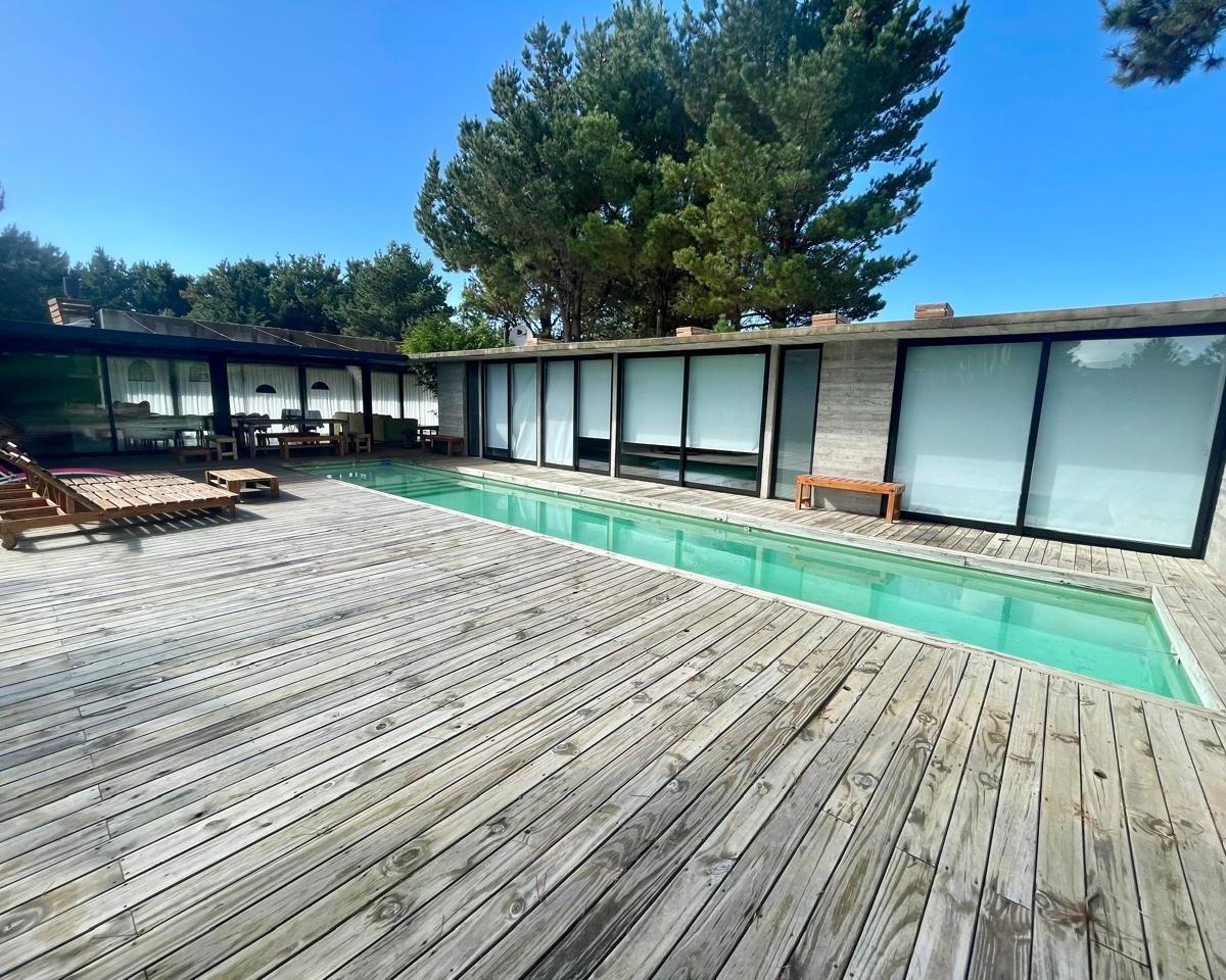 Residencial I 456 Moderna en Hormigon con Gas Natural Venta 1
