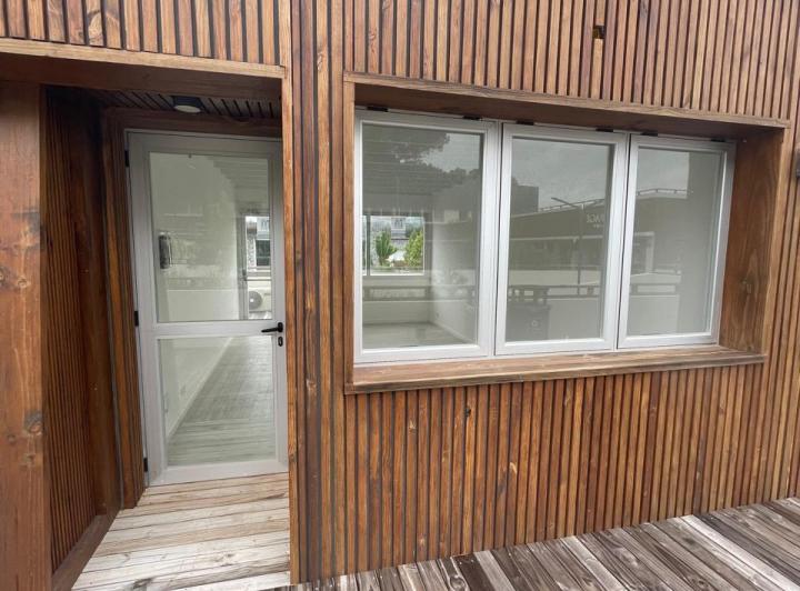 GÓNDOLA en el Paseo Comercial de Costa Esmeralda venta o alquiler anual