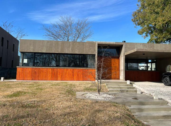FINCAS DE HUDSON - EN UNA PLANTA C/PILETA - A estrenar!! 2