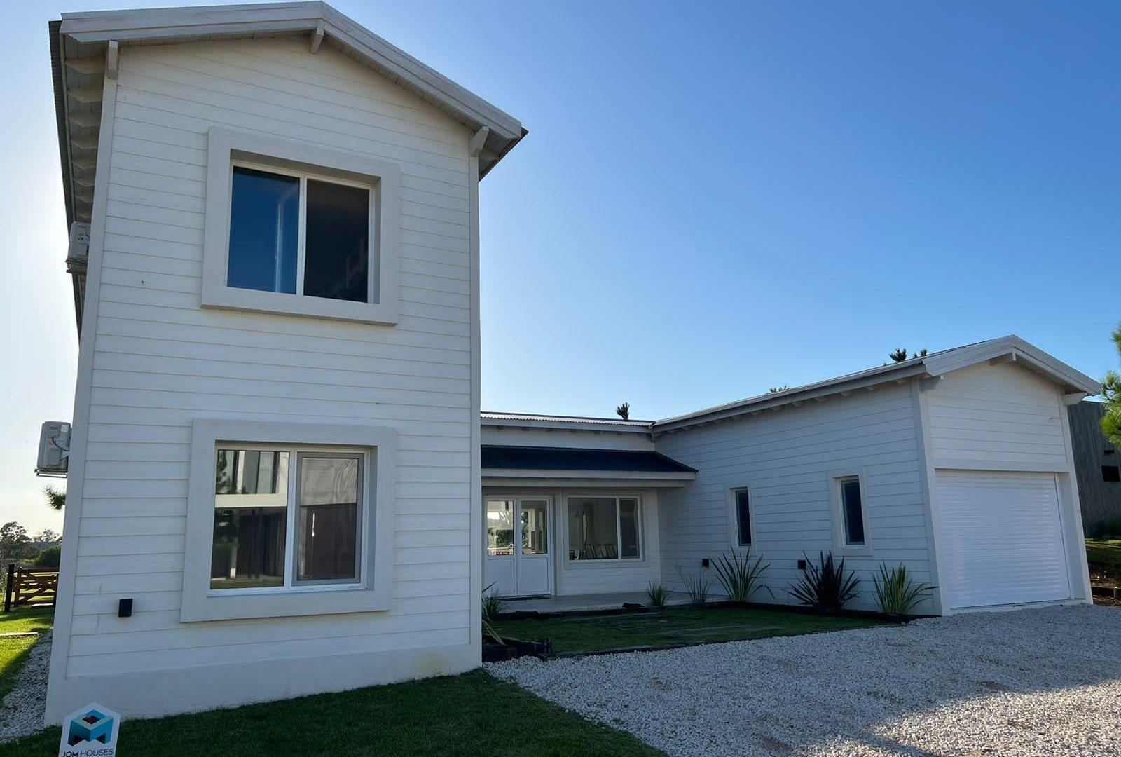 ECUESTRE 325 p/14 pax, c/pileta, 4 dorm -dos de ellos en suite