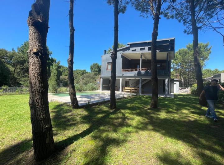 RESIDENCIAL 1 121 p/8 pax c/pileta, 4 dorm 3
