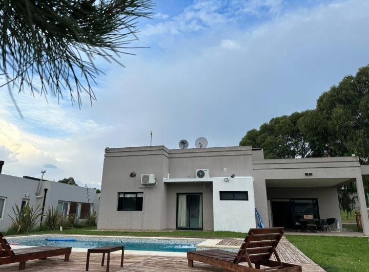 ECUESTRE 274 p/6 pax c/pileta 4