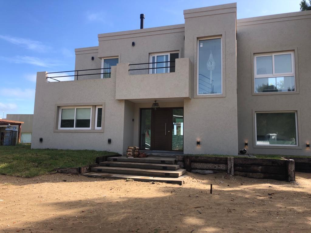 SENDEROS IV 346 p/10 pax c/pileta, 4 dorm, 2 de ellos en suite
