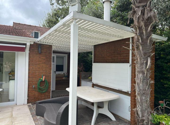 CLUB EL CARMEN – Casa en una planta c/pileta FONDO LIBRE!!! impecable 4