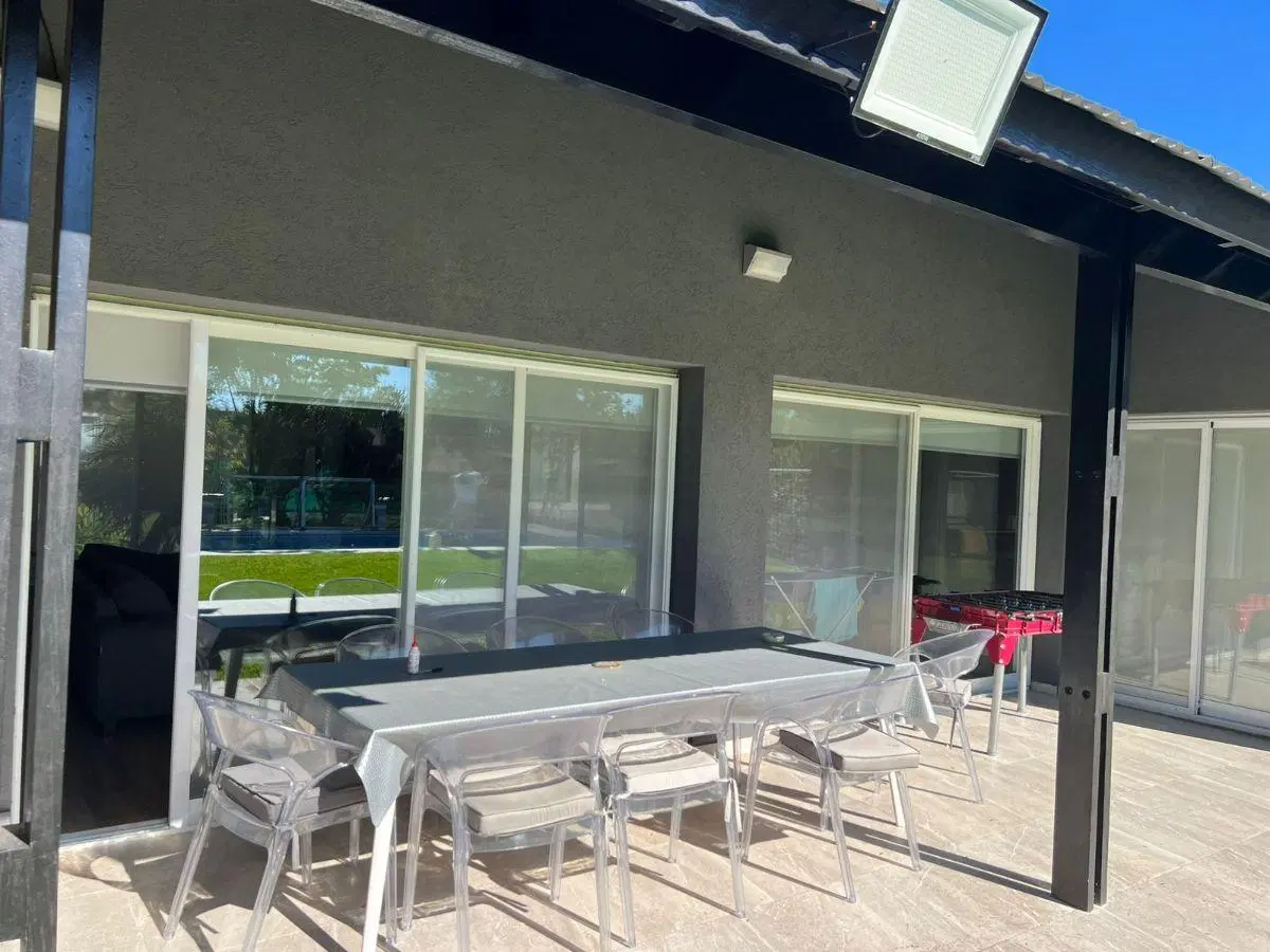 CLUB EL CARMEN - moderna actualizada 5 dorm c/pileta 3